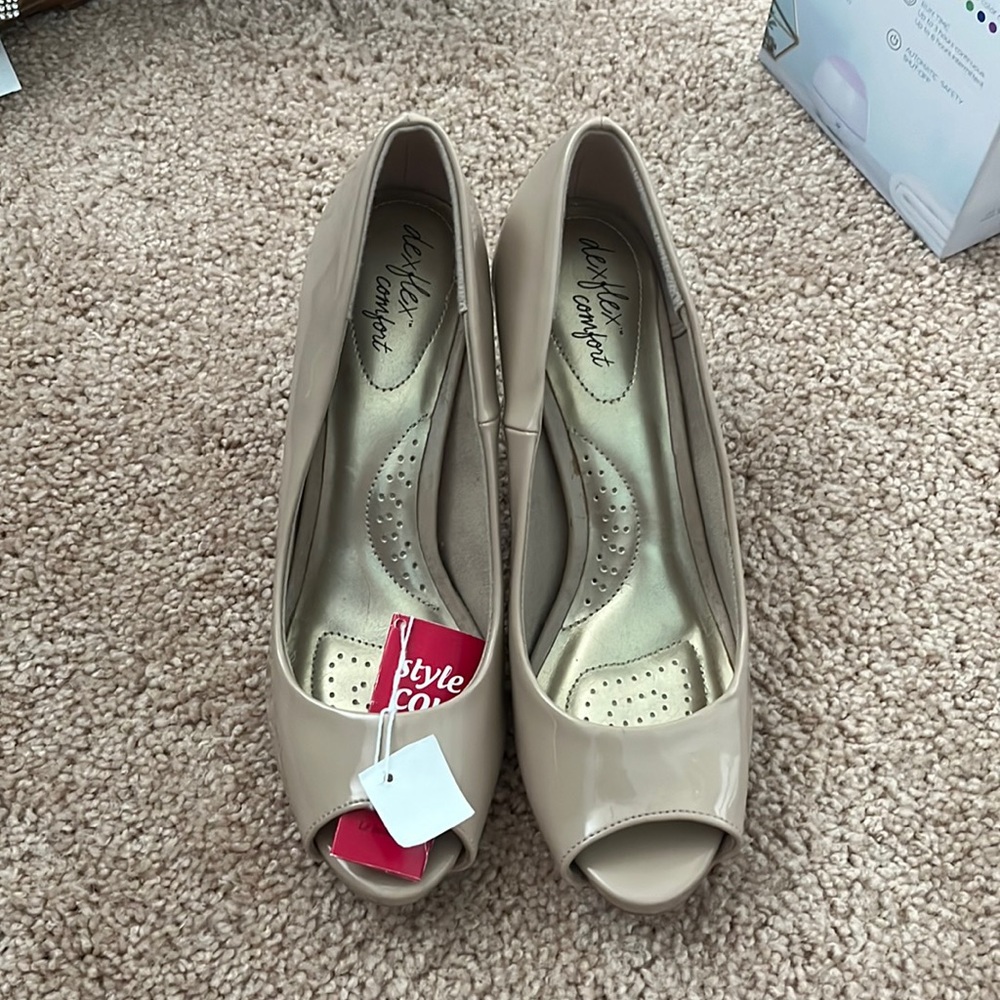 Tan heels